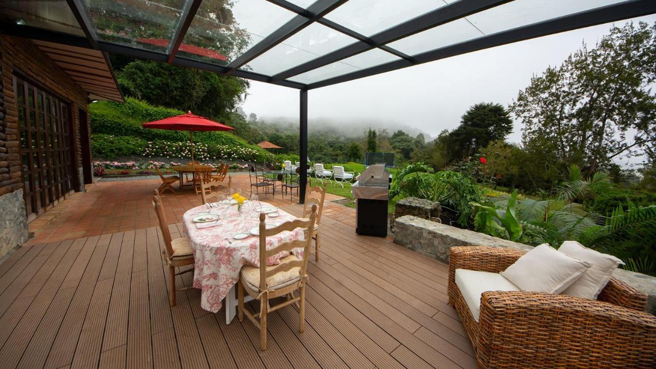 Las Mercedes Lodge Cali Exteriör bild